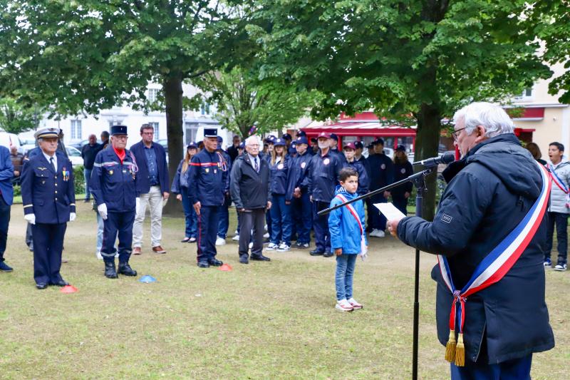 Commemoration-appel-du-General-de-Gaulle1806-24IMG2593resultat