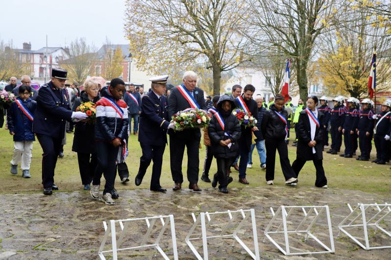 Commemoration-du-11-novembre-19181111-24IMG0810resultat